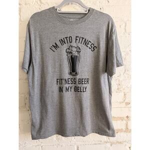 Crazy Dog Men’s Graphic T-Shirt “I’m Into Fitness” Beer Joke Gray Size L